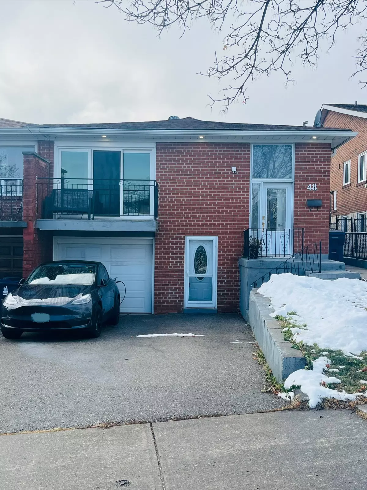 Toronto W05, ON M9L 1E2,48 Dellbrook CRES #Lower