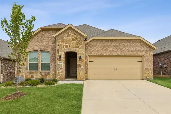 11208 Shady Meadows Way, Aubrey, TX 76227