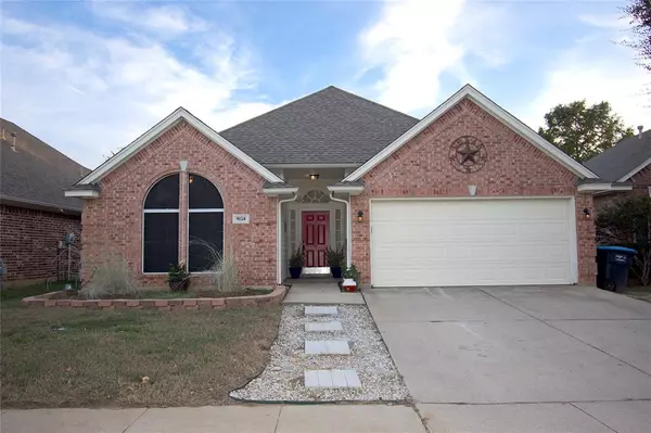 9128 Saranac Trail, Fort Worth, TX 76118