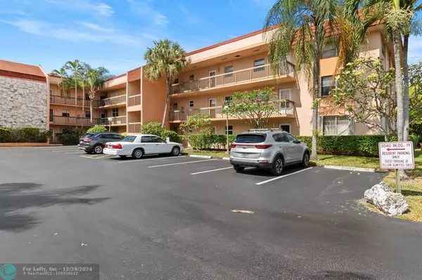 3040 Holiday Springs Blvd  #201, Margate, FL 33063