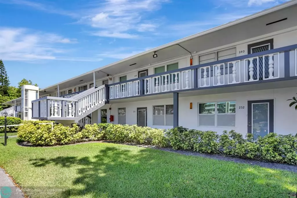 Deerfield Beach, FL 33442,231 Ventnor Q  #231