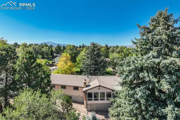 Colorado Springs, CO 80918,2732 Northcrest DR