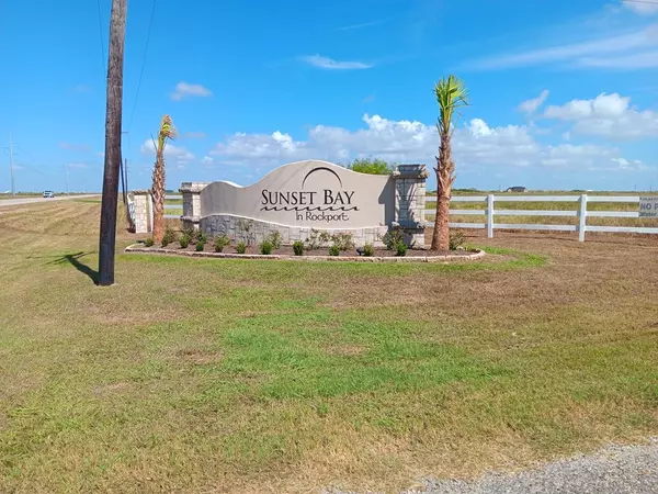 2402 SH 188, Rockport, TX 78382