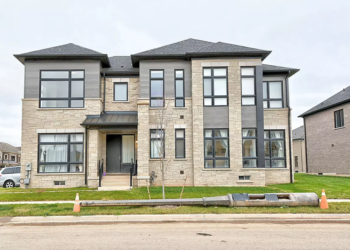 Oakville, ON L6M 4G3,1197 Stag HOLW #UNIT 1