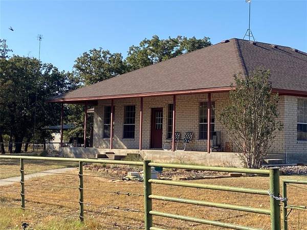 Paradise, TX 76073,392 County Road 3552