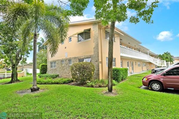 Boynton Beach, FL 33435,2213 NE 1st Ct  #204