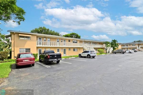 Boynton Beach, FL 33435,2213 NE 1st Ct  #204