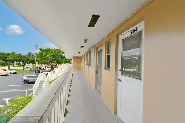 Boynton Beach, FL 33435,2213 NE 1st Ct  #204