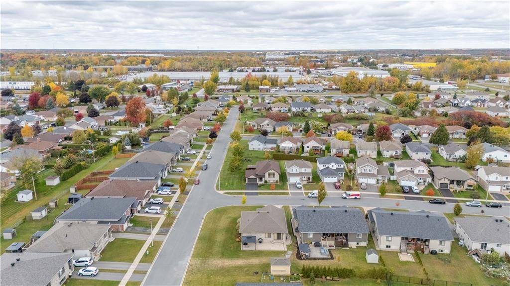 Cornwall, ON K6H 0A8,2124 TREMBLAY AVE