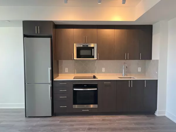 Oshawa, ON L1L 0R5,2550 Simcoe ST N #1616