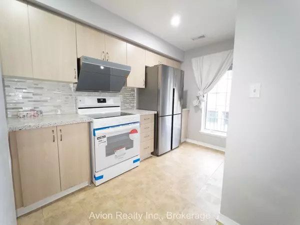 Mississauga, ON L5R 3V9,80 Strathaven DR #23