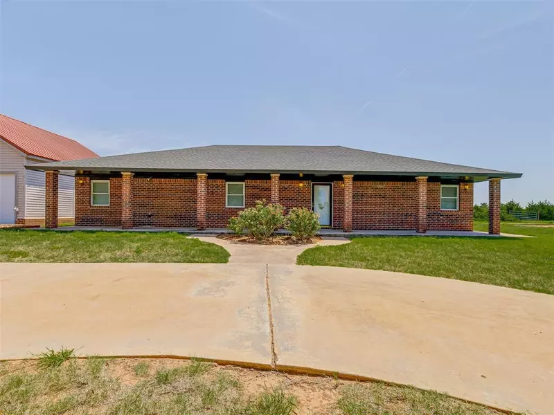 8015 County Street 2610, Hinton, OK 73047