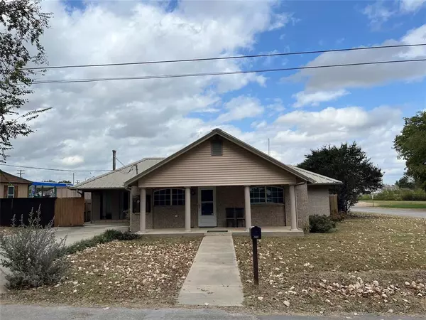 409 E Boyd Avenue,  Boyd,  TX 76023