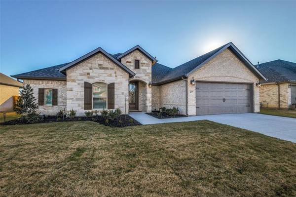 1077 Fleetwood Drive, Justin, TX 76247