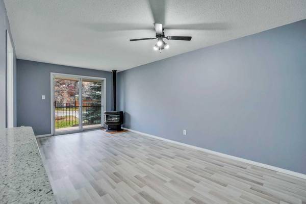 Calgary, AB T2N 4J1,3723 7 AVE Northwest