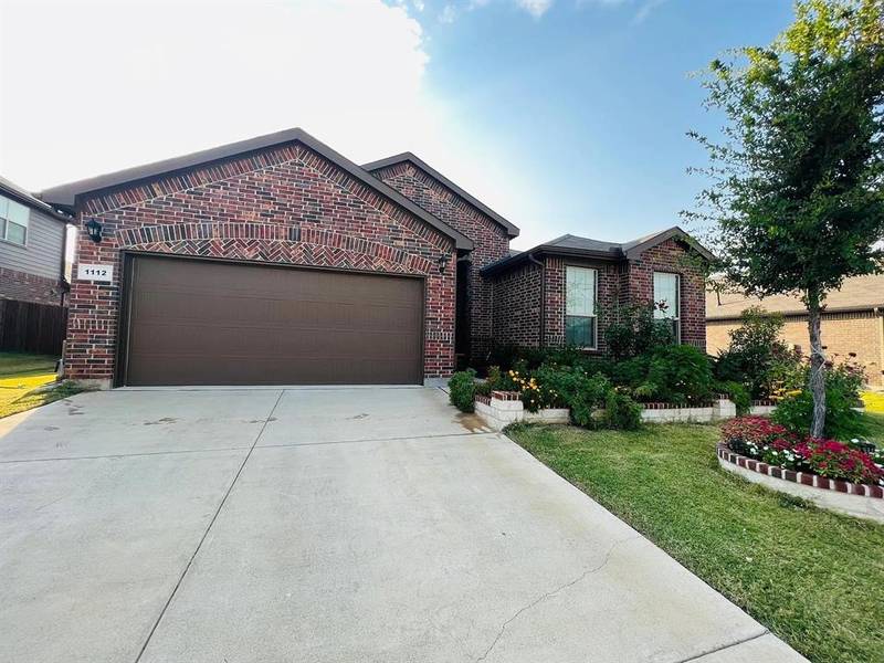 1112 Berwick Court, Saginaw, TX 76131