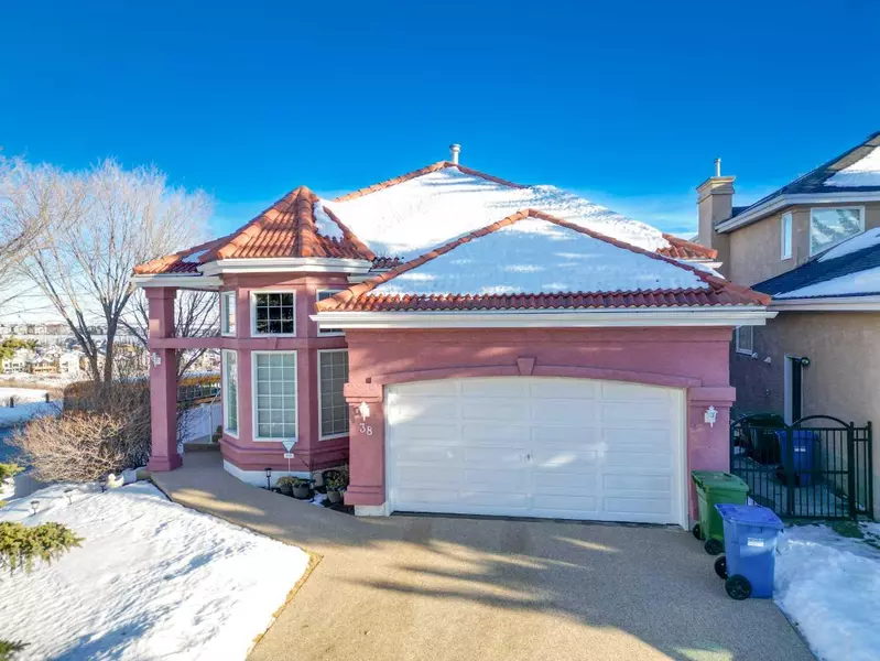 38 Edgevalley MNR NW, Calgary, AB T3A 5E1