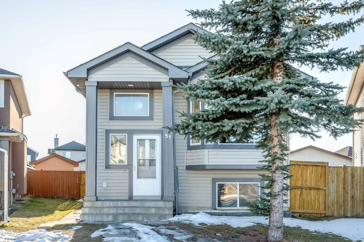 Calgary, AB T3J4Y1,51 Taralea CRES Northeast