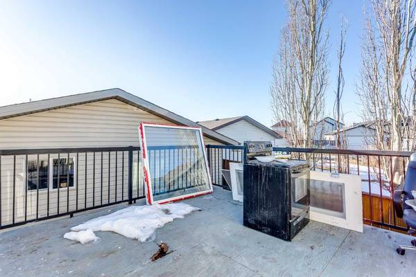 Calgary, AB T3J4Y1,51 Taralea CRES Northeast