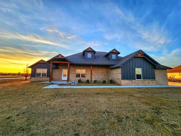 1094 County Street 2958, Tuttle, OK 73089