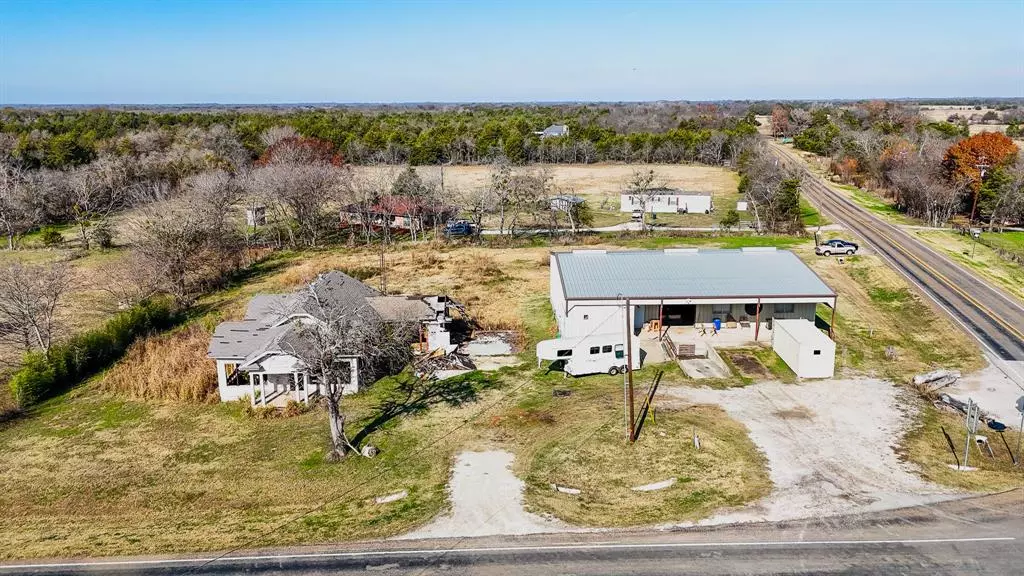 13332 W FM 744, Barry, TX 75102