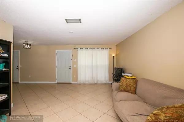 Sunrise, FL 33322,9870 NW 25th Ct