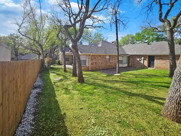 Arlington, TX 76016,4304 Hidden Creek Drive