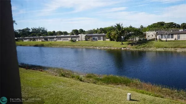 West Palm Beach, FL 33411,154 Lake Meryl Dr  #255