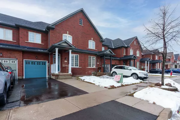 32 Totten DR, Brampton, ON L6R 0P5