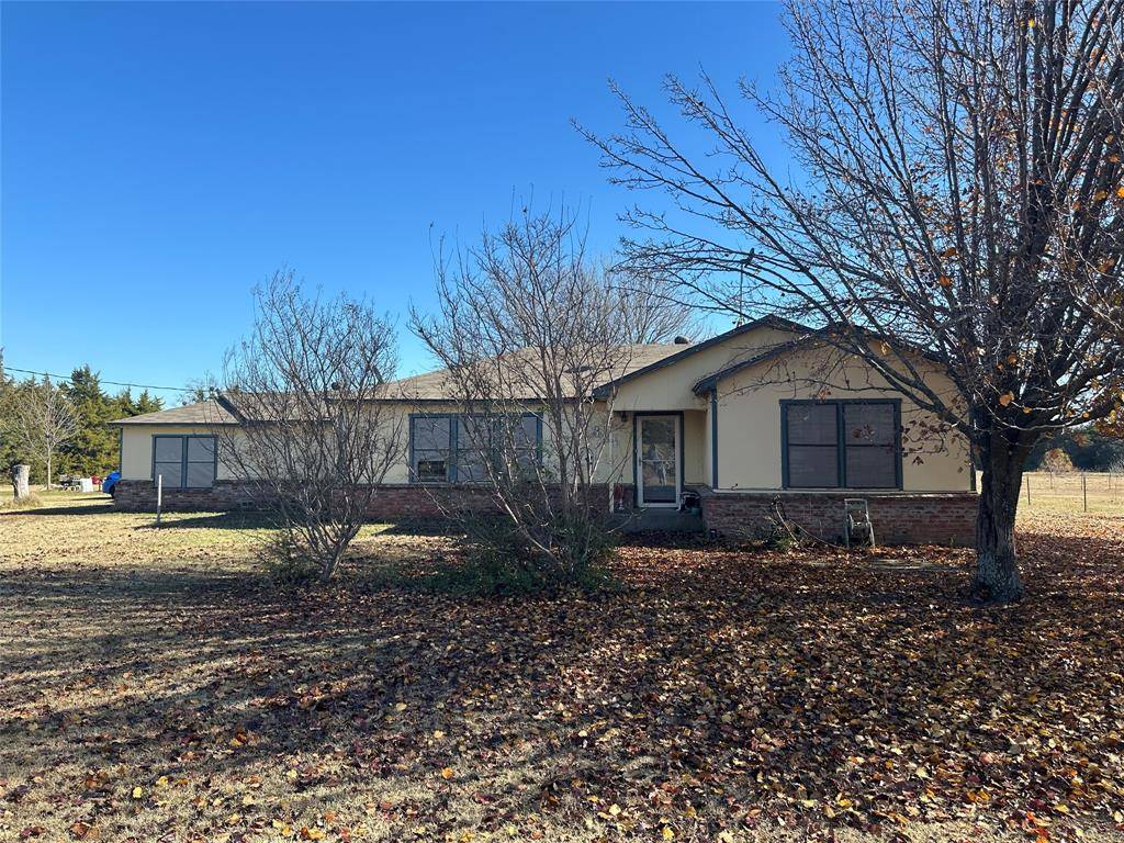 Bonham, TX 75418,324 County Road 1555