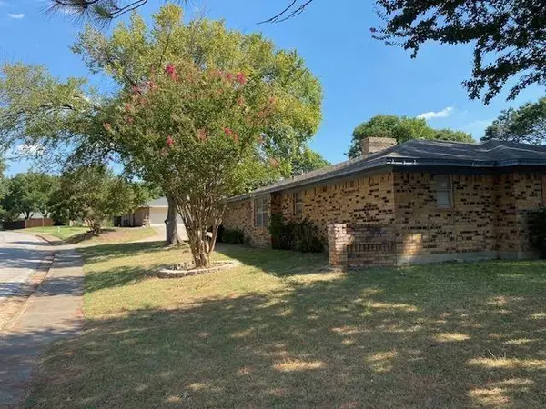 Desoto, TX 75115,1105 Briarbrook Drive