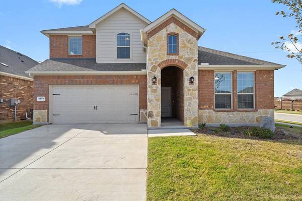 3235 Brady Starr Drive, Aubrey, TX 76227