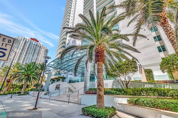 Miami, FL 33131,1331 Brickell Bay Dr  #1908