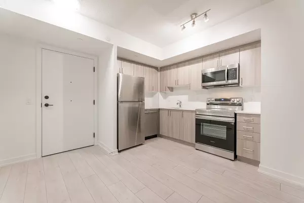 Toronto W04, ON M6B 3J3,556 Marlee AVE #331