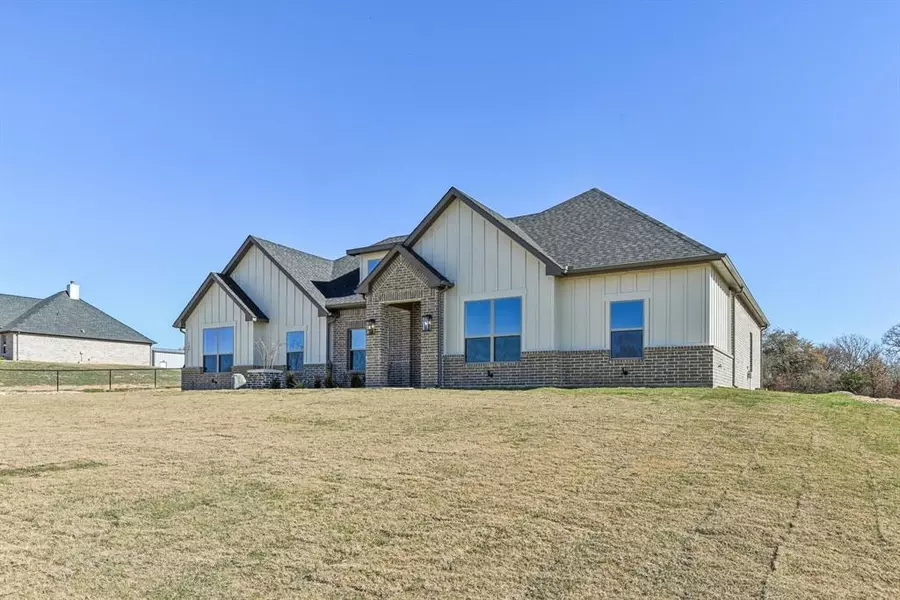 125 Aslan Road, Poolville, TX 76487