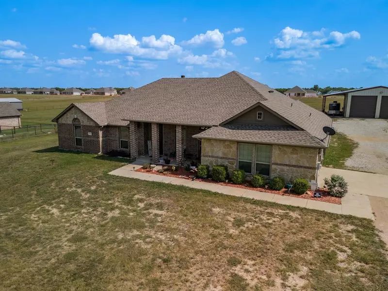 6135 Michael Road, Sanger, TX 76266