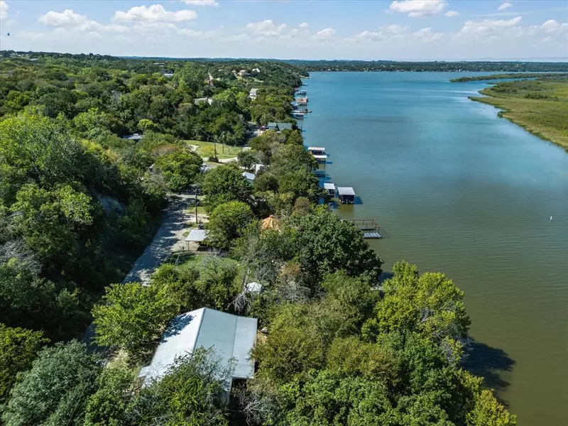 4307 Lakeshore Drive, Granbury, TX 76048