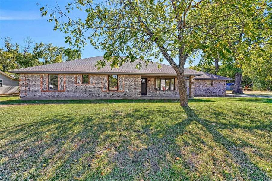 608 North Avenue, Whitesboro, TX 76273