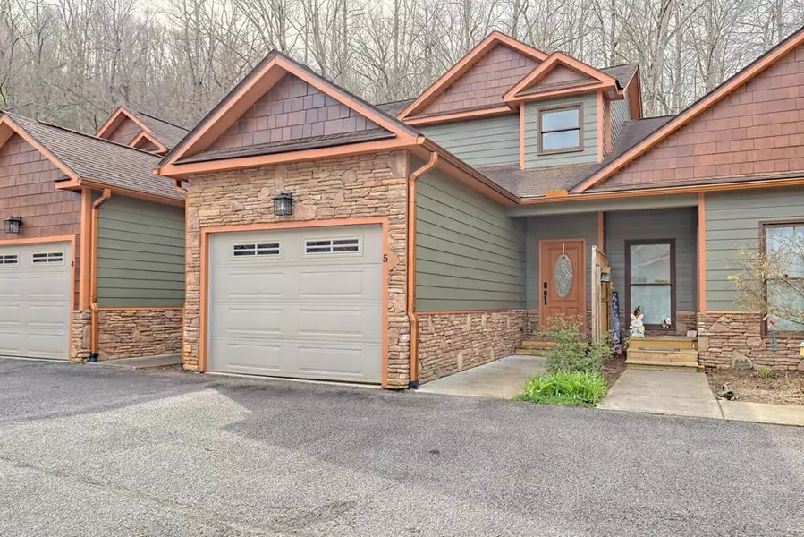 130 Emory Circle #5, Blairsville, GA 30512