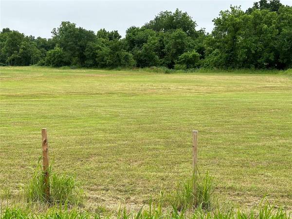 E 2.4 acres Cervantes - Garretts Lake Road, Shawnee, OK 74804