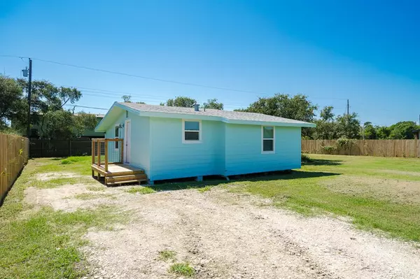 248 Post Oak, Rockport, TX 78382