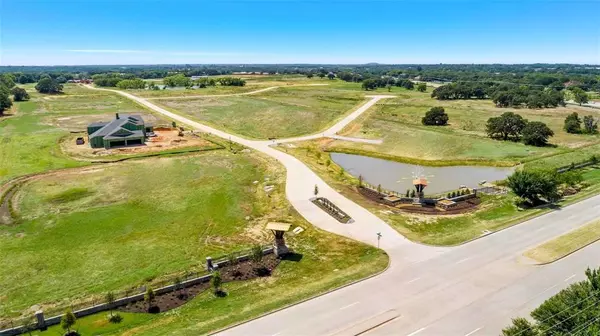 1402 Clydesdale Road, Bartonville, TX 76226