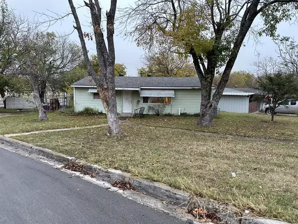 7944 Downe Drive,  White Settlement,  TX 76108