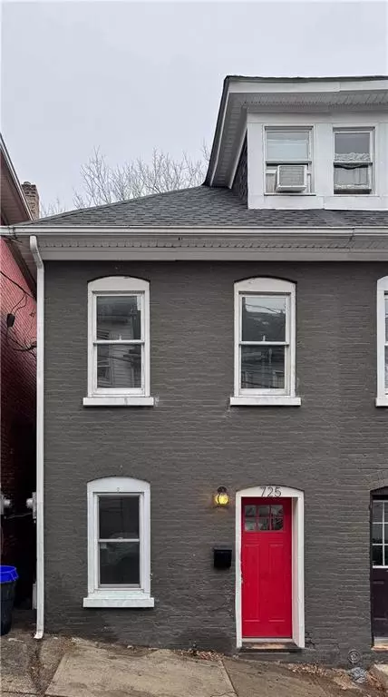 725 Pine Street, Easton, PA 18042