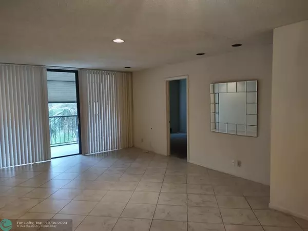 Lake Worth, FL 33467,4411 Trevi Ct  #203