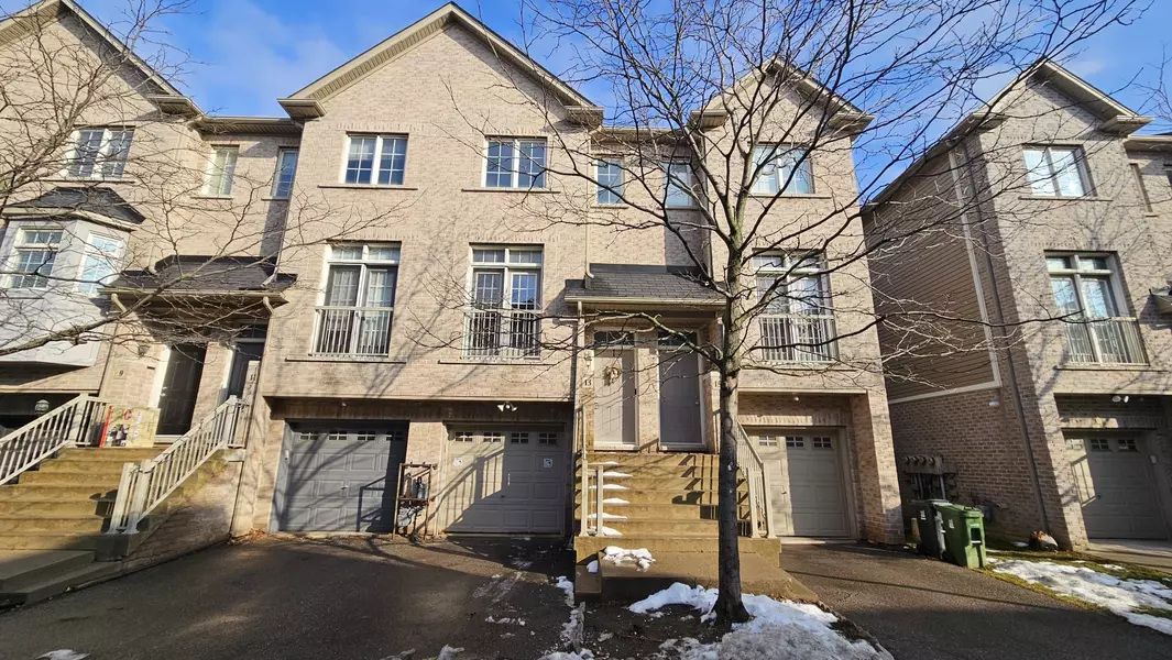 13 Piggott Mews ST, Toronto W04, ON M9N 0A4