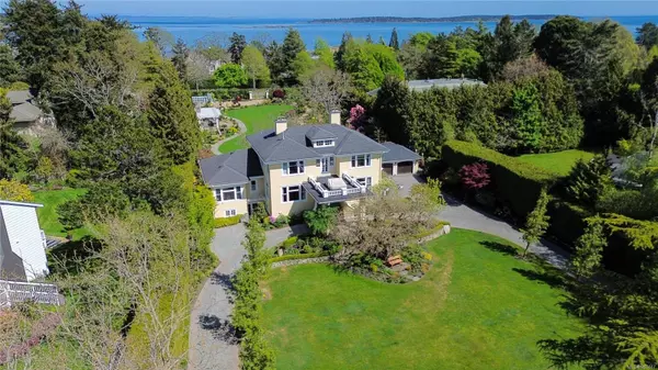 Oak Bay, BC V8R 3R6,2970 Rutland Rd