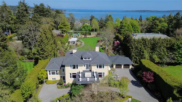 Oak Bay, BC V8R 3R6,2970 Rutland Rd