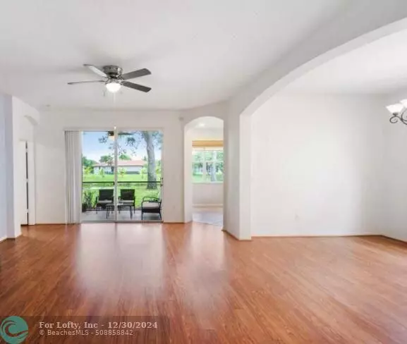 Royal Palm Beach, FL 33411,122 Seminole Lakes Dr