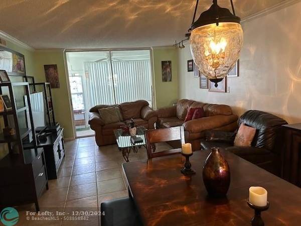 Sunrise, FL 33322,9350 Sunrise Lakes Blvd  #101